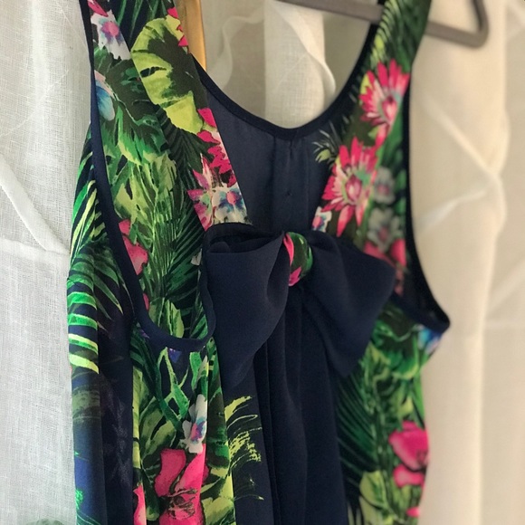 Summer Top With Bow🎀 - Picture 2 of 4